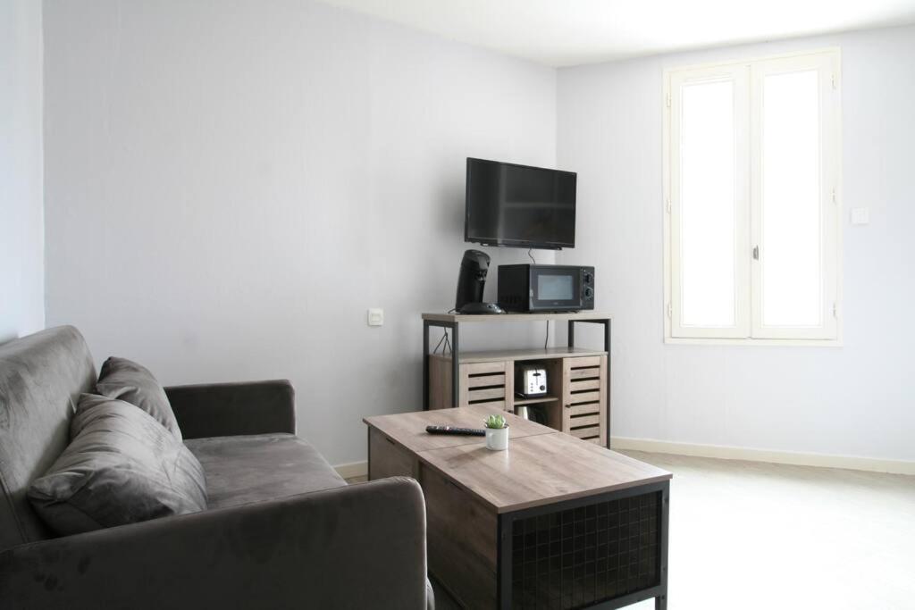 Appartamento Le Petit Voyageur Angoulême Esterno foto
