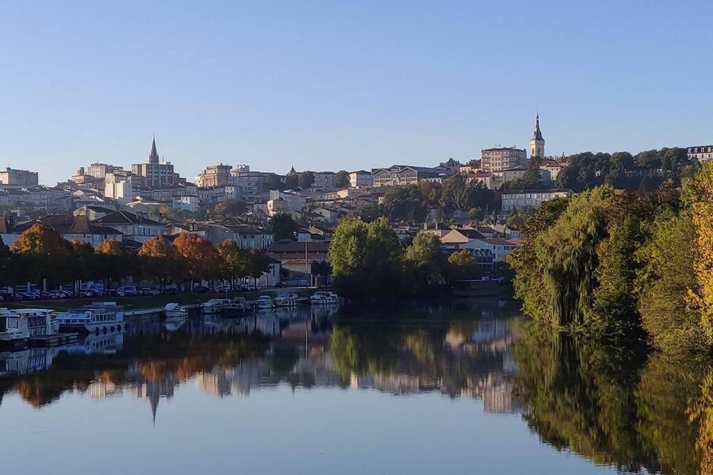 Appartamento Le Petit Voyageur Angoulême Esterno foto
